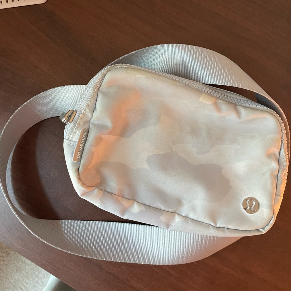Lululemon belt bag